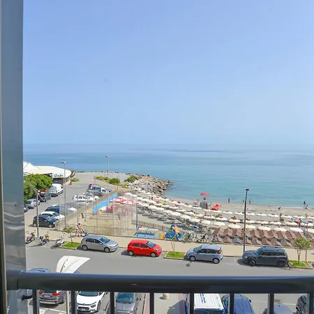 Διαμέρισμα Riflessi D Azzurro Fronte Mare Panoramico Σαβόνα