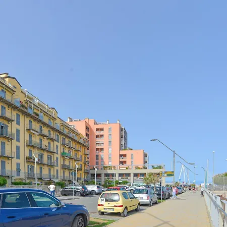 Riflessi D Azzurro Fronte Mare Panoramico * Savona