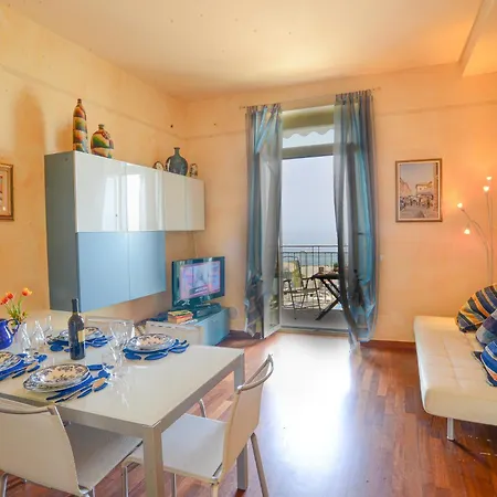 Apartment Riflessi D Azzurro Fronte Mare Panoramico Savona